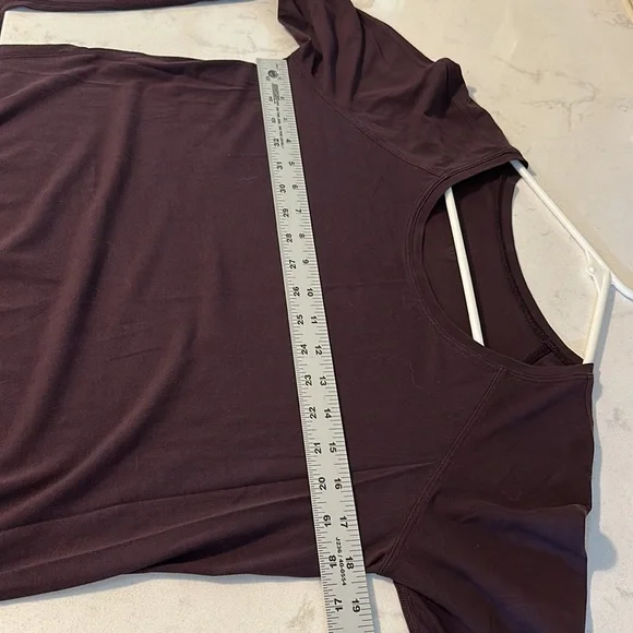 Lululemon long sleeve shirt - Picture 6 of 11
